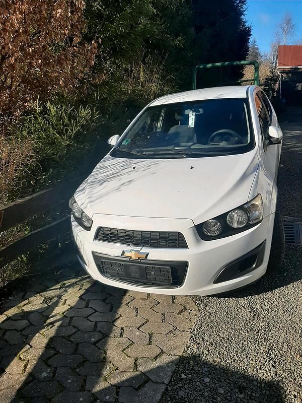 Gebraucht Chevrolet Aveo 84 PS (61 kW) 2011 Weiß Limousine