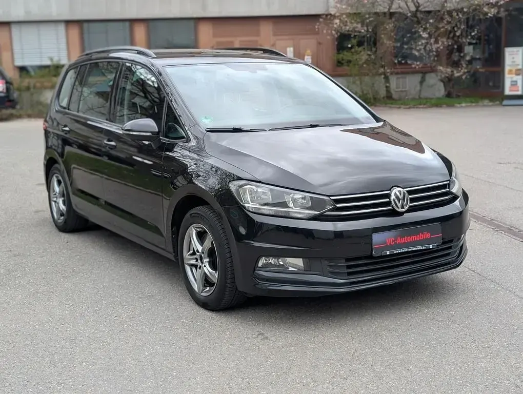Gebraucht VW Touran 110 PS (80 kW) 2016 Deep black perleffekt Van / Kleinbus