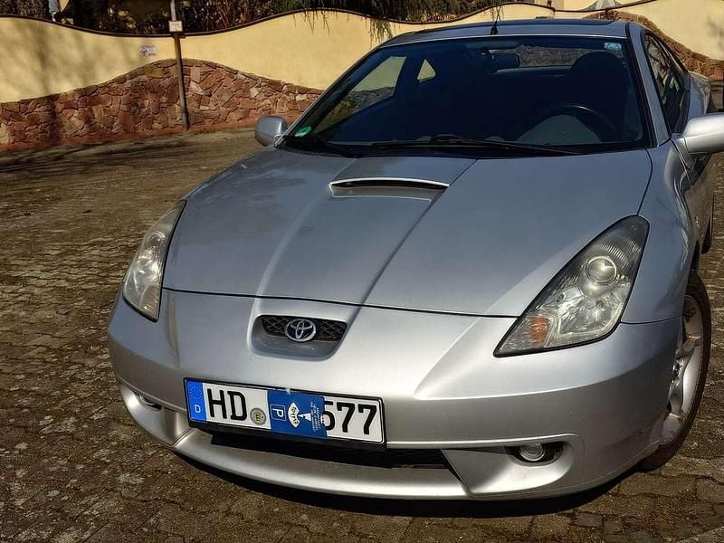 Gebraucht Toyota Celica 143 PS (105 kW) 2000 Silber Coupé
