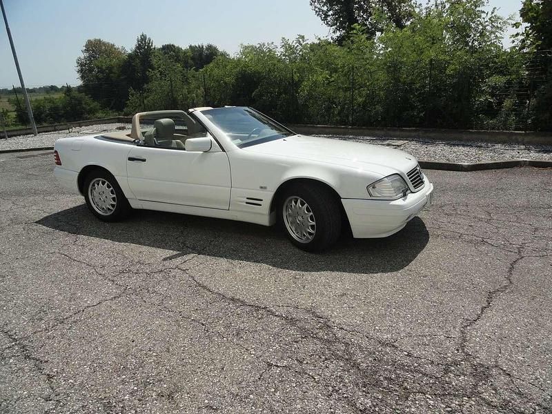 Gebraucht Mercedes SL500 306 PS (225 kW) 1998 Weiß Cabrio