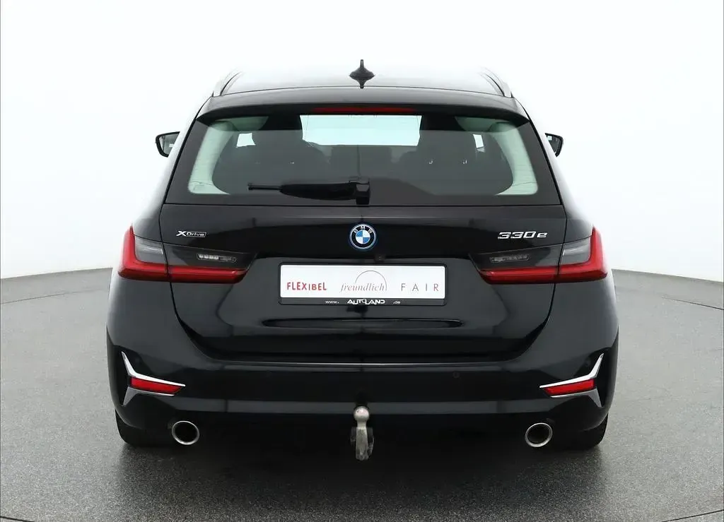 Gebraucht BMW 330 Luxury Line 252 PS (185 kW) 2021 Schwarz Limousine