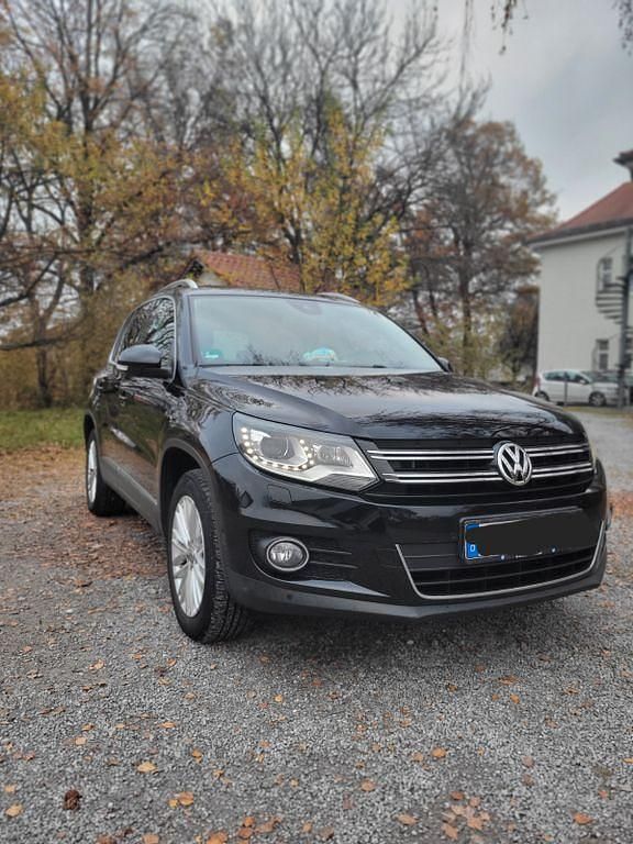 Schwarz Gebraucht 2014 VW Tiguan Cup SUV | 14.800 € (Etwas zu teuer) - Bild 1/4