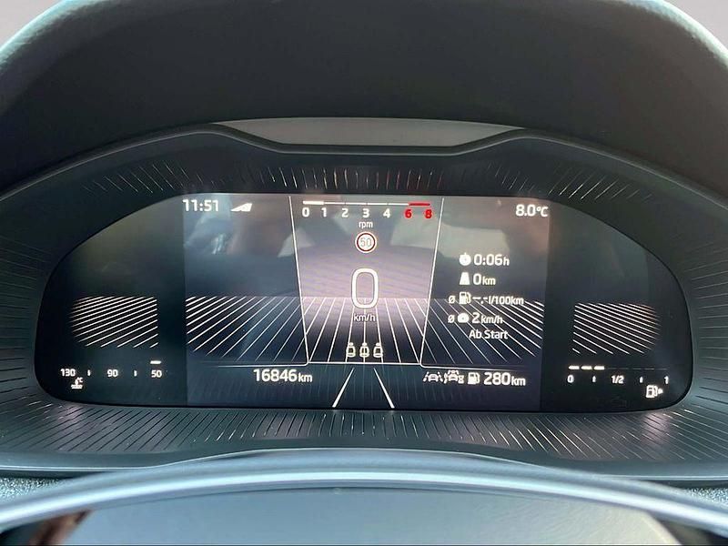 Gebraucht Skoda Scala Selection 116 PS (85 kW) 2024 Rot Kleinwagen