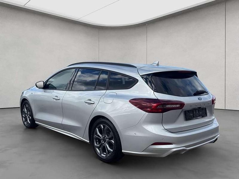 Gebraucht Ford Focus ST-Line X 155 PS (114 kW) 2024 Moondust silber metallic Kombi