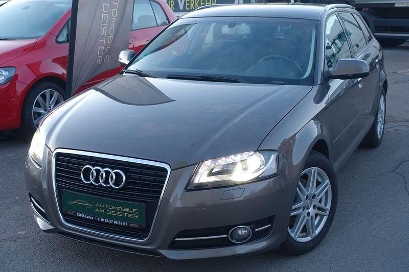 Gebraucht Audi A3 Ambiente 105 PS (77 kW) 2011 Grau Kleinwagen