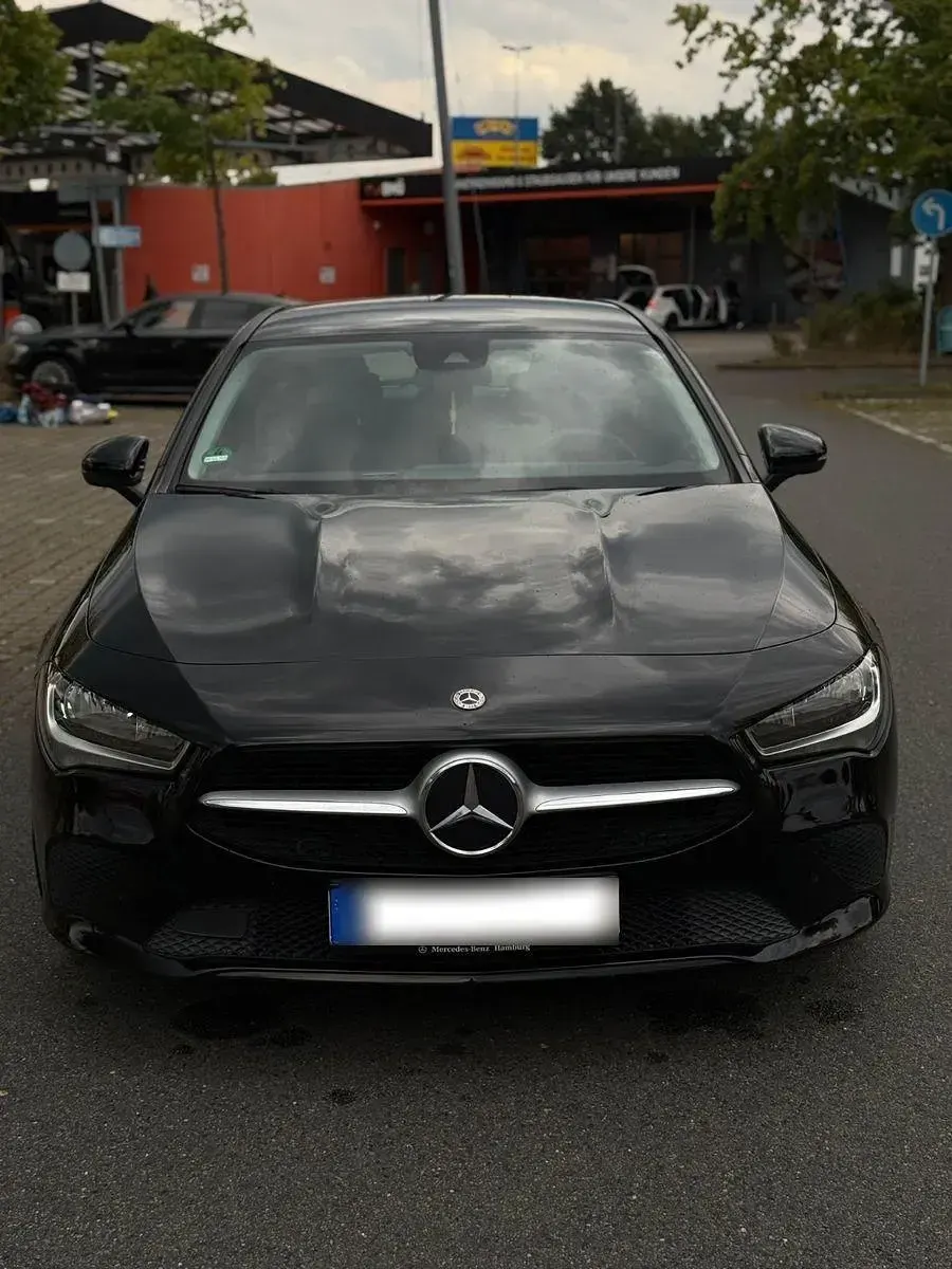 Gebraucht Mercedes CLA200 Shooting Brake 150 PS (110 kW) 2021 Schwarz Kombi