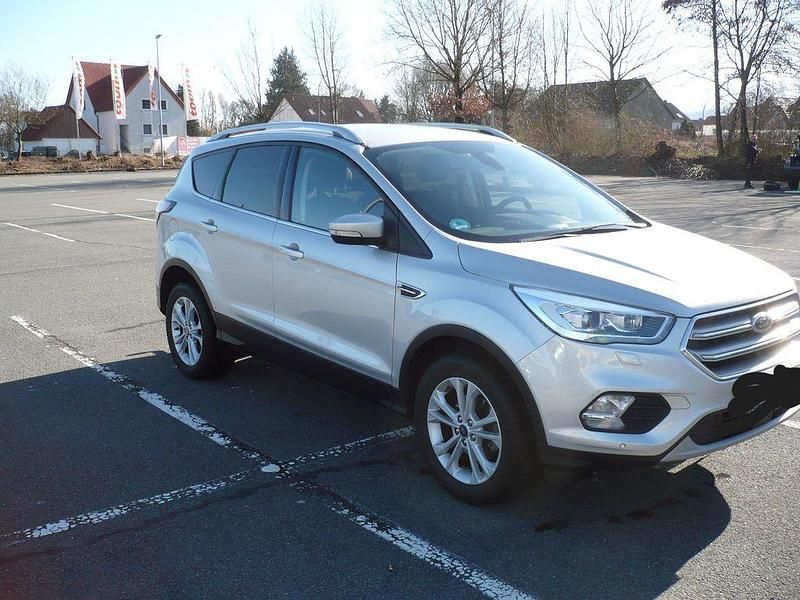 Gebraucht Ford Kuga Titanium 150 PS (110 kW) 2019 SUV