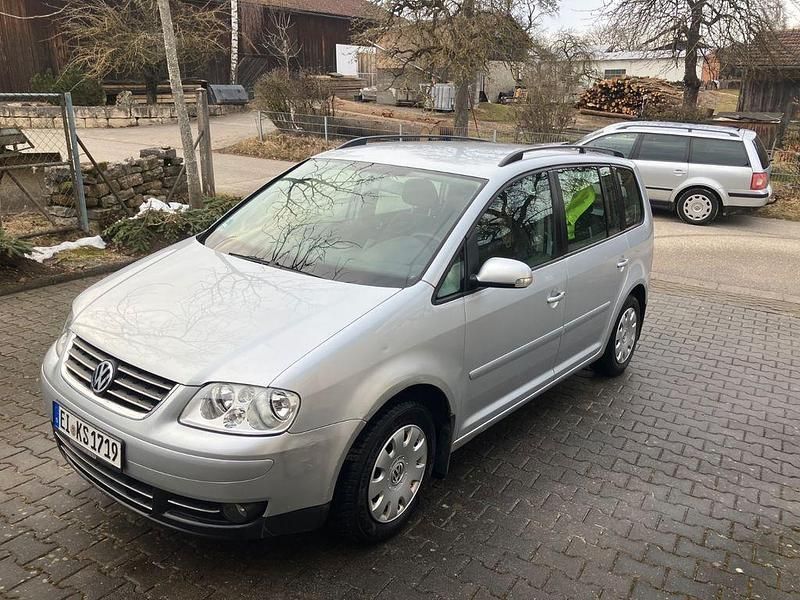 Gebraucht VW Touran Basis 102 PS (75 kW) 2004 Silber Van / Kleinbus
