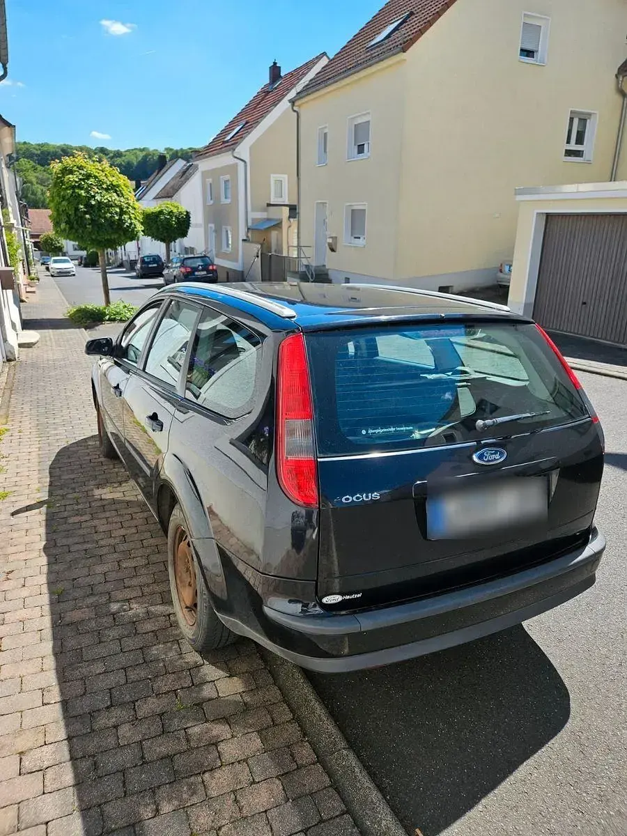 Gebraucht Ford Focus Ambiente 101 PS (74 kW) 2009 Schwarz Kombi