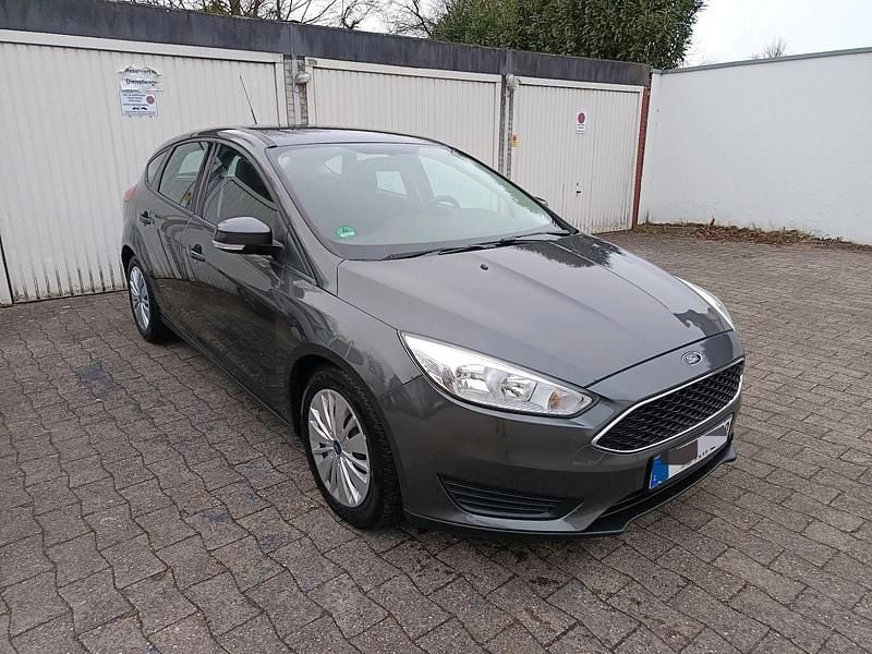 Gebraucht Ford Focus Trend 116 PS (85 kW) 2015 Limousine