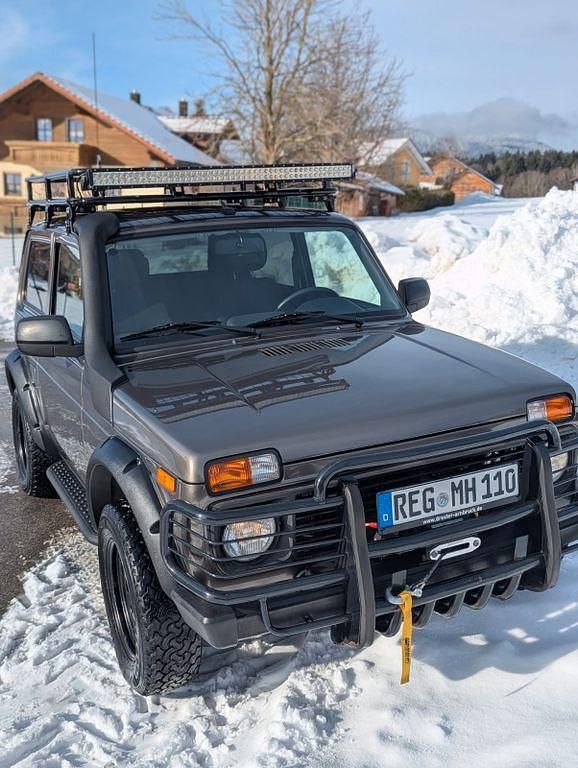 Gebraucht Lada niva 83 PS (61 kW) 2020 Beige SUV