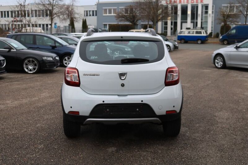 Gebraucht Dacia Sandero Stepway Ambiance 90 PS (66 kW) 2016 Weiß Kleinwagen
