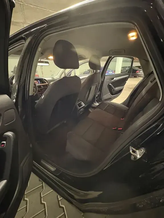 Używany Audi A4 Attraction 150 KM (110 kW) 2015 Czarny Sedan/Limuzyna