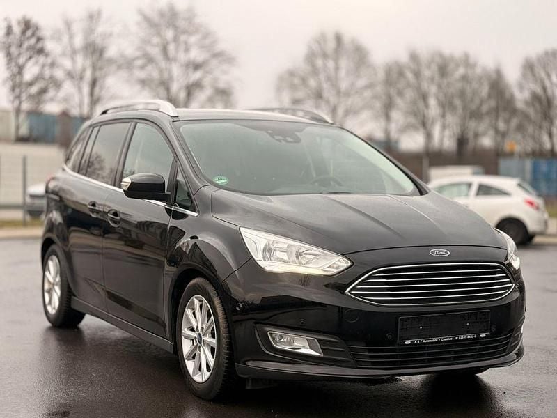 Schwarz Gebraucht 2017 Ford Grand C-Max Titanium Van / Kleinbus | 6.700 € (Guter Preis) - Bild 1/4