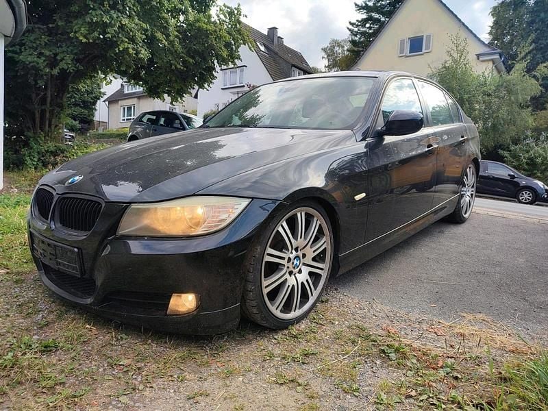 Schwarz Gebraucht 2009 BMW 320 Limousine | 3.500 € (Superpreis) - Bild 1/4