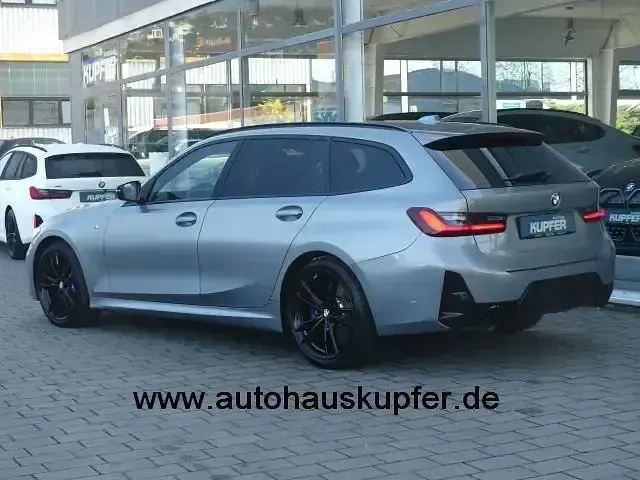 Używany BMW 320 Performance 190 KM (139 kW) 2024 Szary Kombi