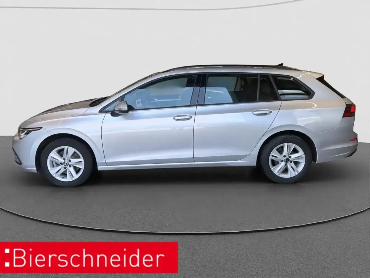 Gebraucht VW Golf VIII Life 116 PS (85 kW) 2024 Silber Kombi