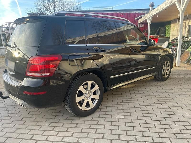 Gebraucht Mercedes GLK200 142 PS (104 kW) 2013 Schwarz SUV