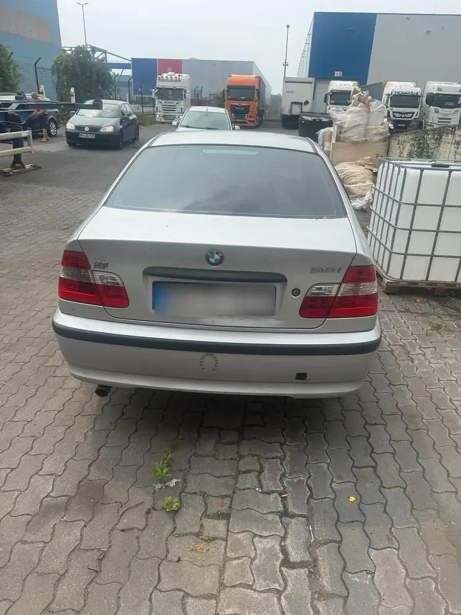Gebraucht BMW 318 143 PS (105 kW) 2002 Silber Limousine