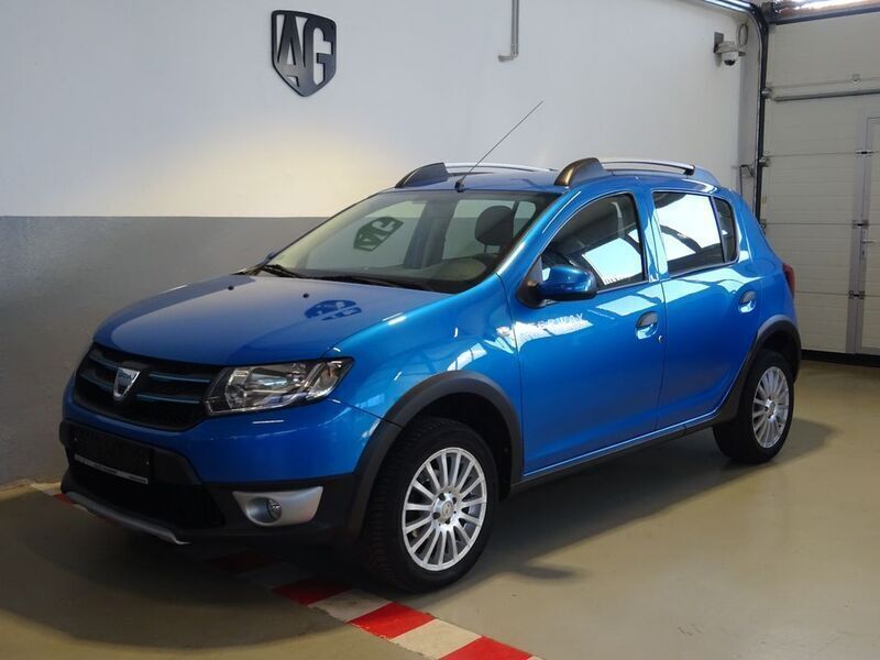 Gebraucht Dacia Sandero Prestige 90 PS (66 kW) 2014 Blau sky Kleinwagen