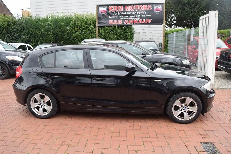 Gebraucht BMW 120 177 PS (130 kW) 2011 Schwarz Kleinwagen