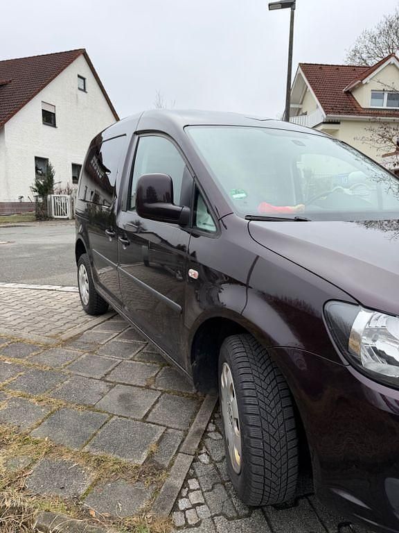 Gebraucht VW Caddy Highline 102 PS (75 kW) 2012 Van / Kleinbus