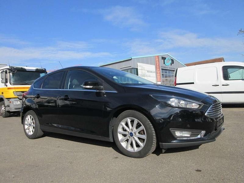 Gebraucht Ford Focus Titanium 150 PS (110 kW) 2016 Schwarz Limousine