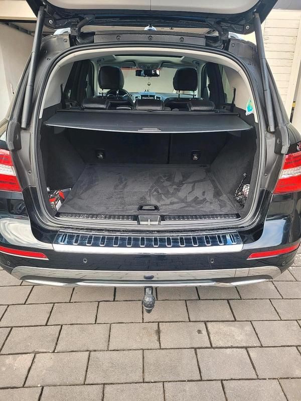 Gebraucht Mercedes ML350 258 PS (189 kW) 2013 Schwarz SUV