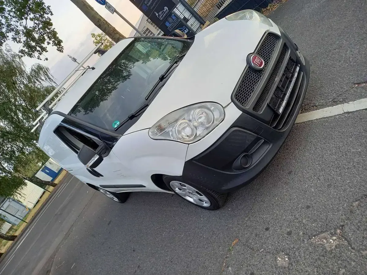Gebraucht Fiat Doblò 90 PS (66 kW) 2014 Weiß Van / Kleinbus
