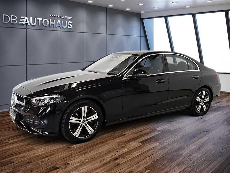 Schwarz Gebraucht 2022 Mercedes C220 Avantgarde Limousine | 32.840 € (Guter Preis) - Bild 1/4