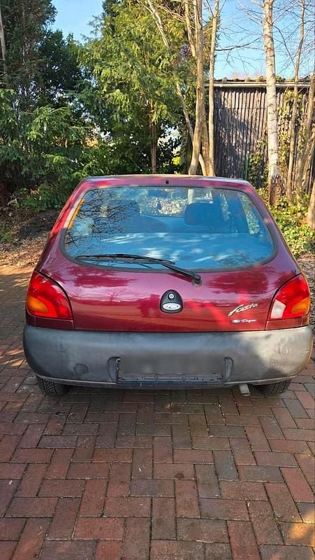 Gebraucht Ford Fiesta 50 PS (36 kW) 1999 Rot Kleinwagen