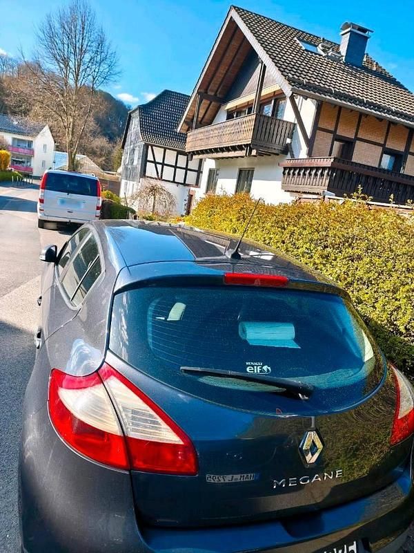 Gebraucht Renault Mégane III 2011 Grau Limousine