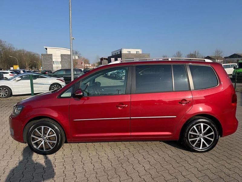 Gebraucht VW Touran Highline 170 PS (125 kW) 2011 Rot Van / Kleinbus