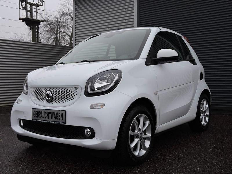 Weiß Gebraucht 2018 Smart ForTwo Cabrio Passion Cabrio | 15.999 € (Fairer Preis) - Bild 1/4