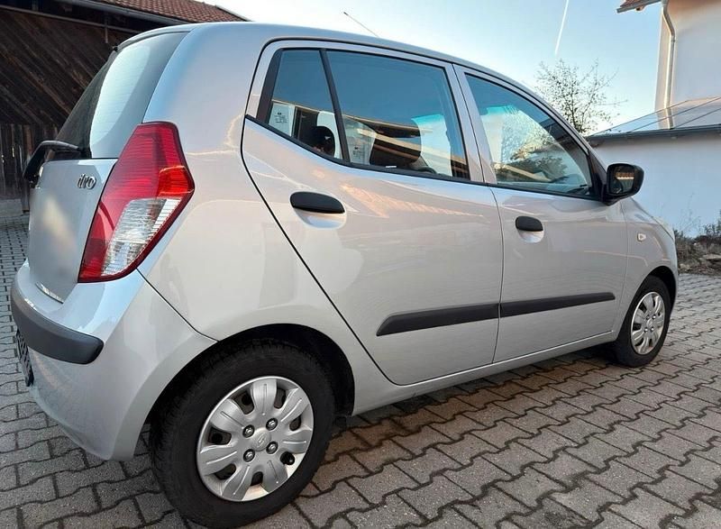 Gebraucht Hyundai i10 77 PS (56 kW) 2008 Grau Kleinwagen