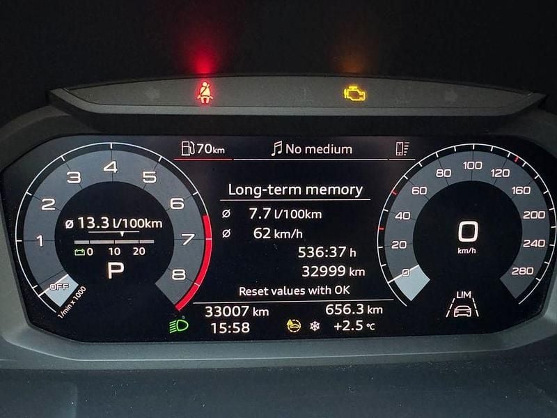 Second-hand Audi Q3 Advanced 150 CP (110 kW) 2023 Gri SUV