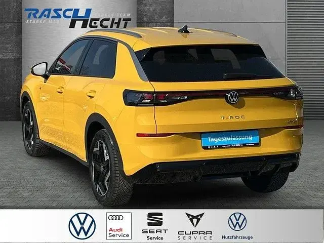 Gebraucht VW T-Roc Cabriolet R-line 150 PS (110 kW) 2026 Gelb SUV