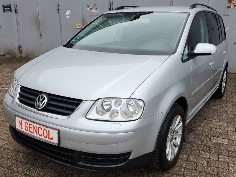 Silber Gebraucht 2005 VW Touran Trendline Van / Kleinbus | 3.990 € (Teuer) - Bild 1/4