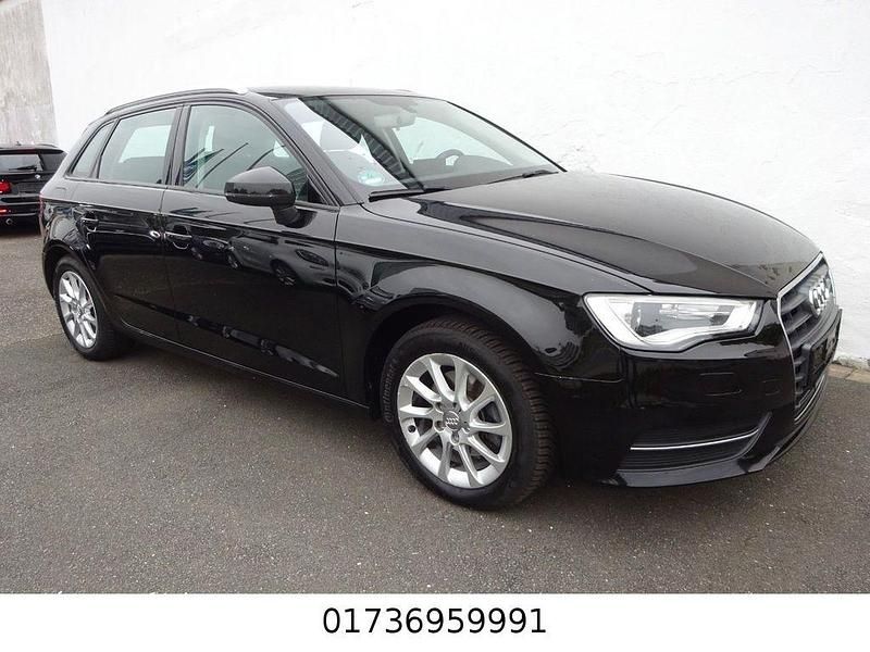 Gebraucht Audi A3 Attraction 125 PS (91 kW) 2016 Schwarz Limousine