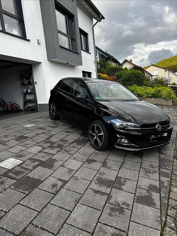 Schwarz Gebraucht 2019 VW Polo Comfortline Kleinwagen | 13.000 € (Fairer Preis) - Bild 1/4