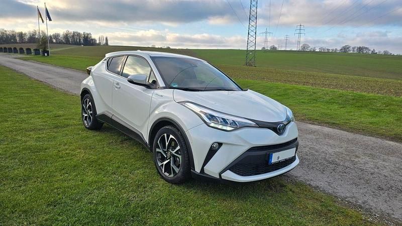 Weiß Gebraucht 2020 Toyota C-HR Team SUV | 21.600 € (Fairer Preis) - Bild 1/4