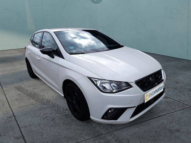 Weiß Gebraucht 2021 Seat Ibiza FR Limousine | 17.288 € (Etwas zu teuer) - Bild 1/2