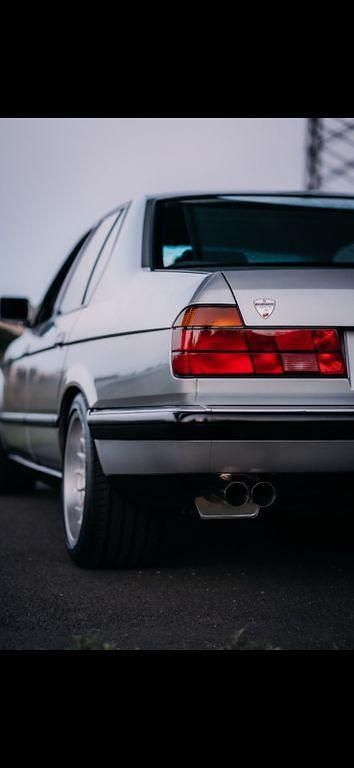 Gebraucht BMW 730 Performance 188 PS (138 kW) 1990 Silber Limousine