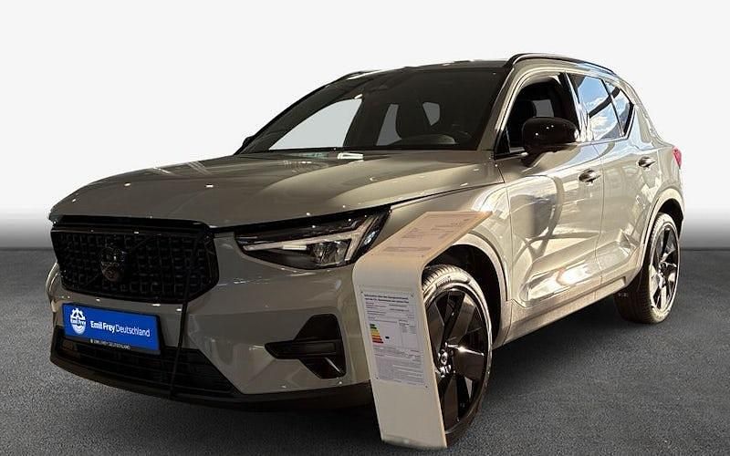 Grau Neu 2026 Volvo XC40 Plus SUV | 47.999 € (Etwas zu teuer) - Bild 1/4