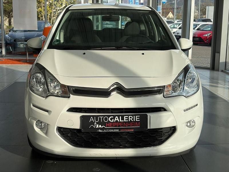 Gebraucht Citroën C3 SELECTION 82 PS (60 kW) 2016 Weiß Limousine