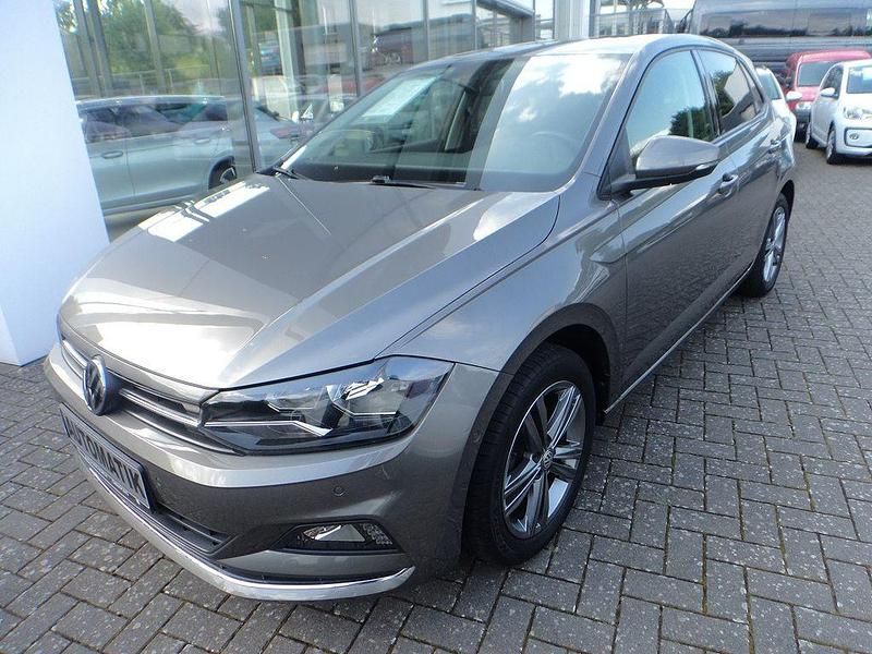 Grau Gebraucht 2019 VW Polo Highline Limousine | 17.399 € (Fairer Preis) - Bild 1/4