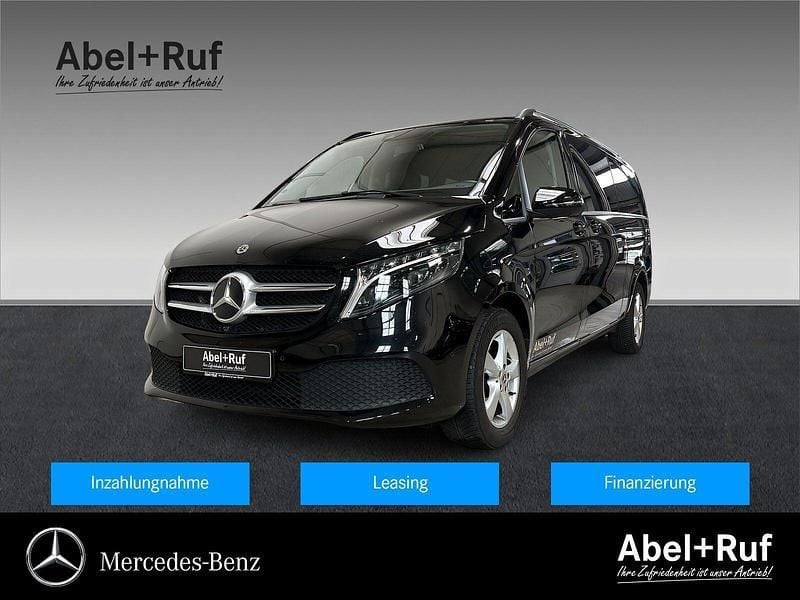 Schwarz Gebraucht 2023 Mercedes V300 Avantgarde Van / Kleinbus | 61.779 € (Guter Preis) - Bild 1/4