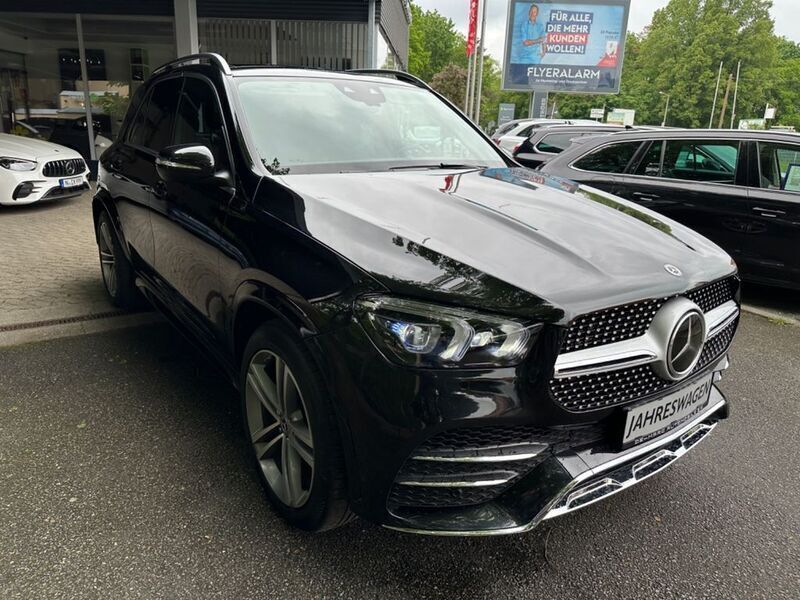 Schwarz Gebraucht 2023 Mercedes GLE300 AMG SUV | 73.950 € (Fairer Preis) - Bild 1/4