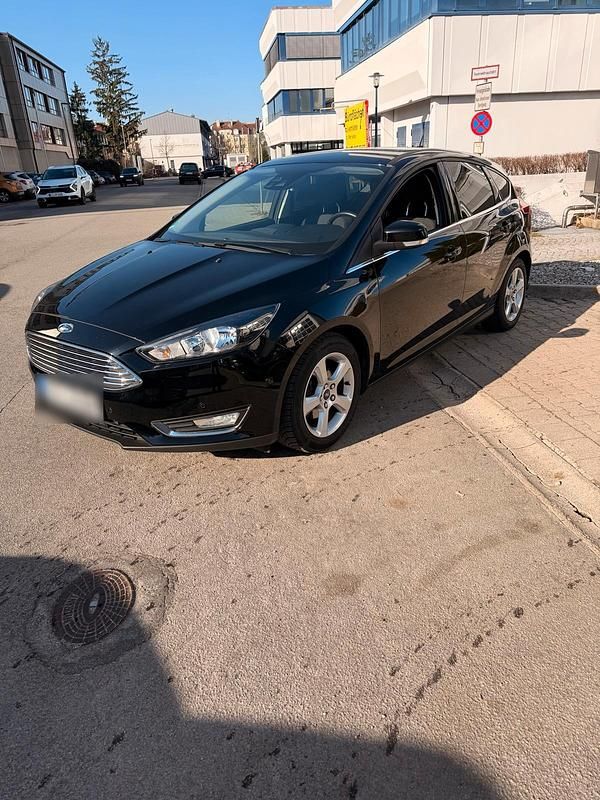 Gebraucht Ford Focus 125 PS (91 kW) 2016 Schwarz Limousine