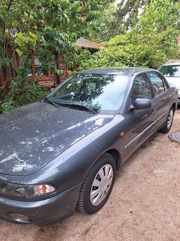 Grau Gebraucht 1994 Mitsubishi Galant Limousine | 1.200 € - Bild 1/4